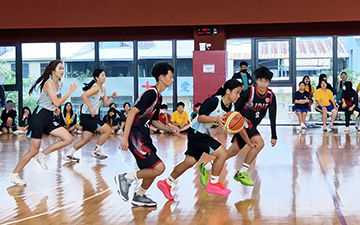 HWIS varsity girls basketball team